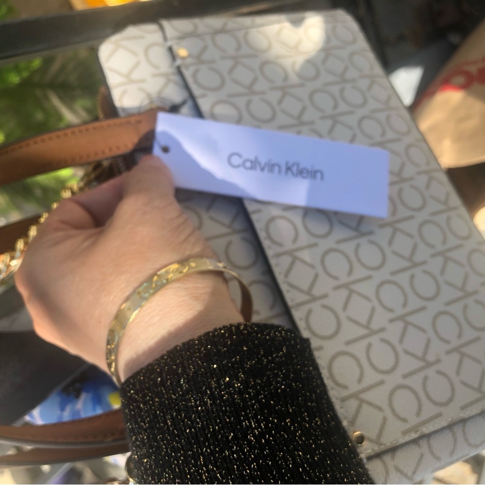 Calvin Klein (Brand New With Tags) Cream Logo Satchel w/Brown Trim&Gold Hardware - Picture 9 of 11